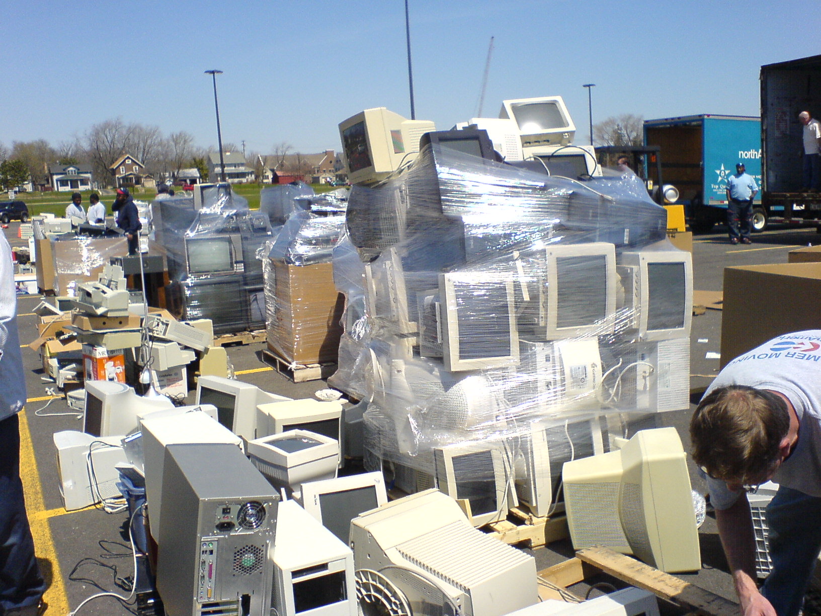 E-Waste_Landfill.jpg