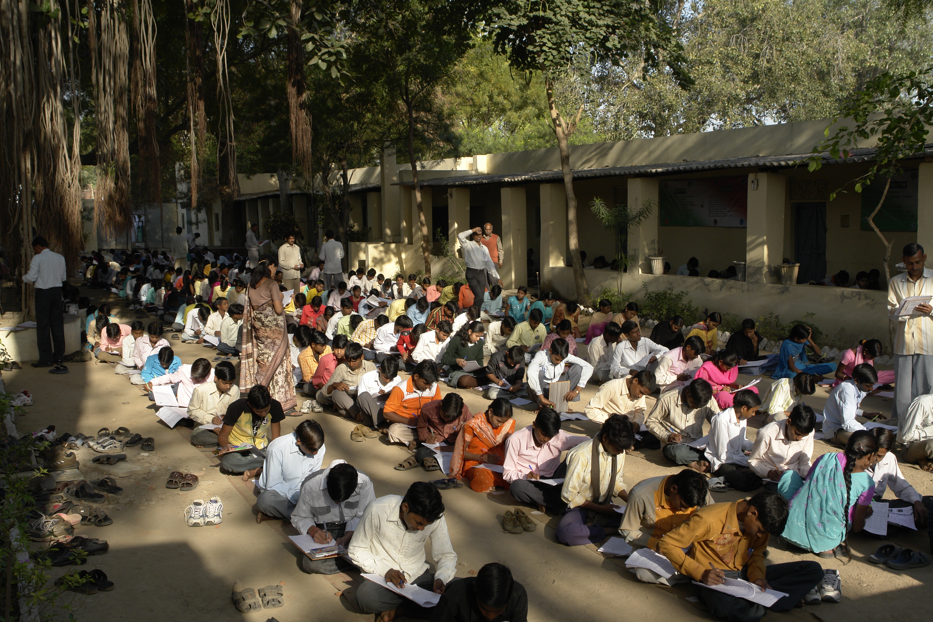 Exams_in_Jaura,_India.jpg